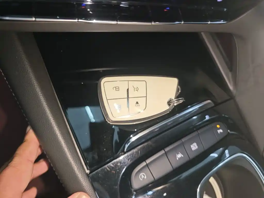 Buick Envision Plus — миниатюра 9