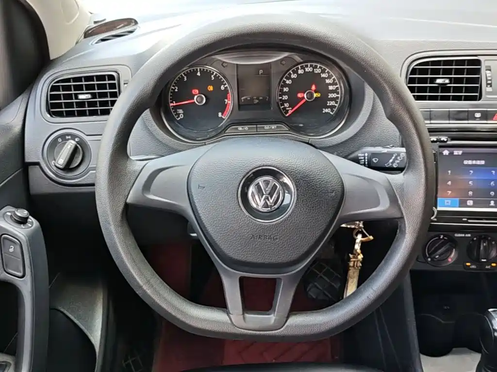 Volkswagen Polo — миниатюра 11