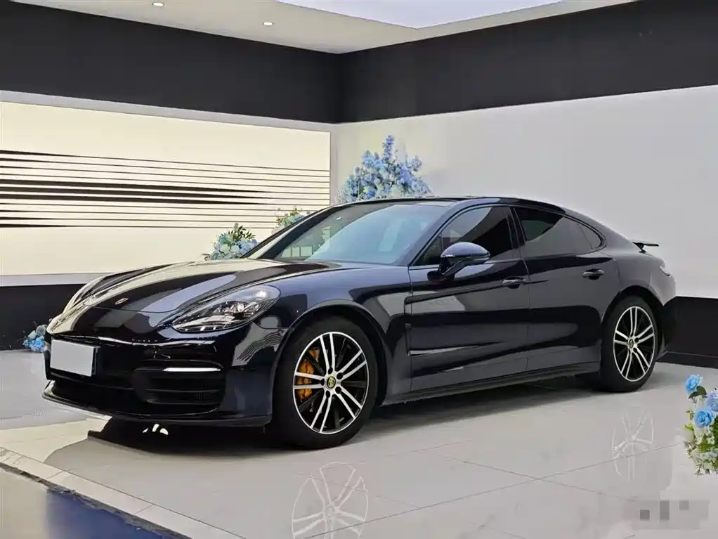 Porsche Panamera 2022