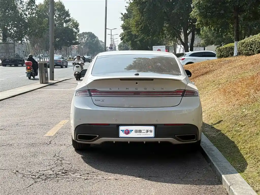 LINCOLN MKZ