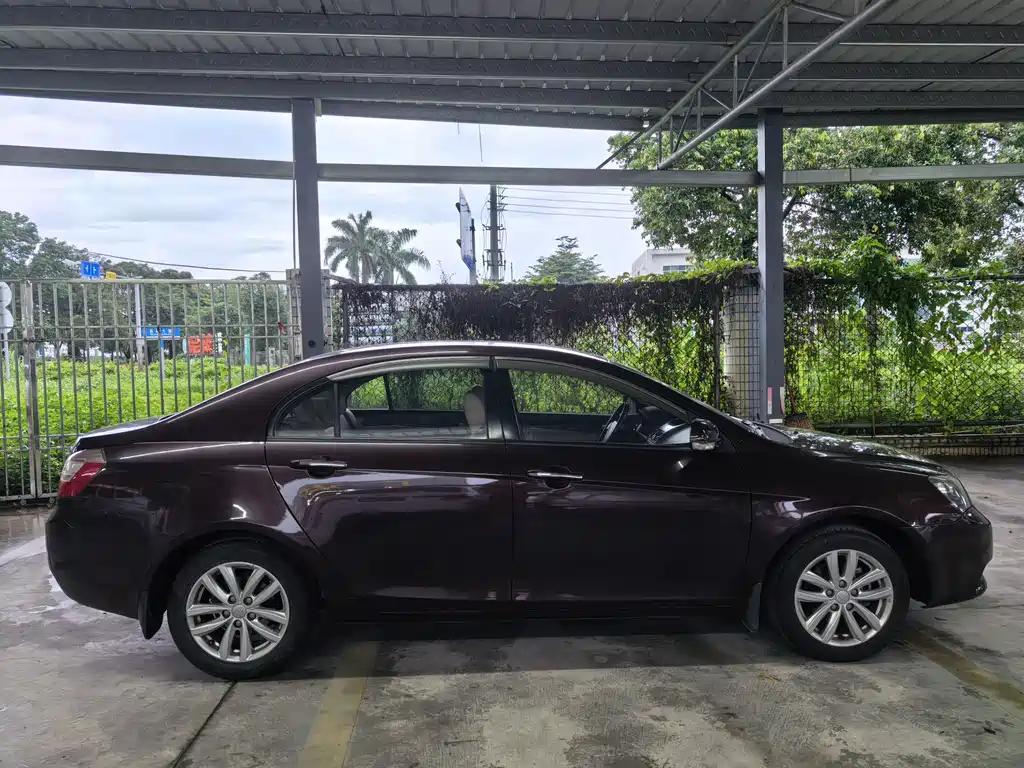 Geely Emgrand 2013 1.8L CVT Elite