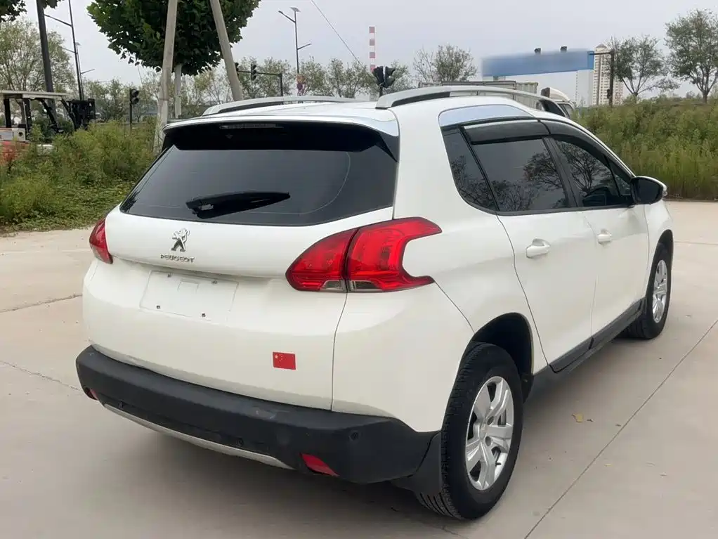 Peugeot 2008 — миниатюра 10