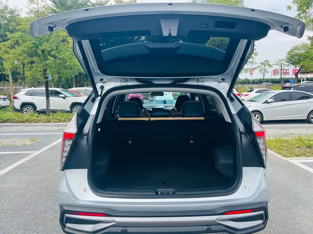 GEELY AUTOMOBILE BOYUE L