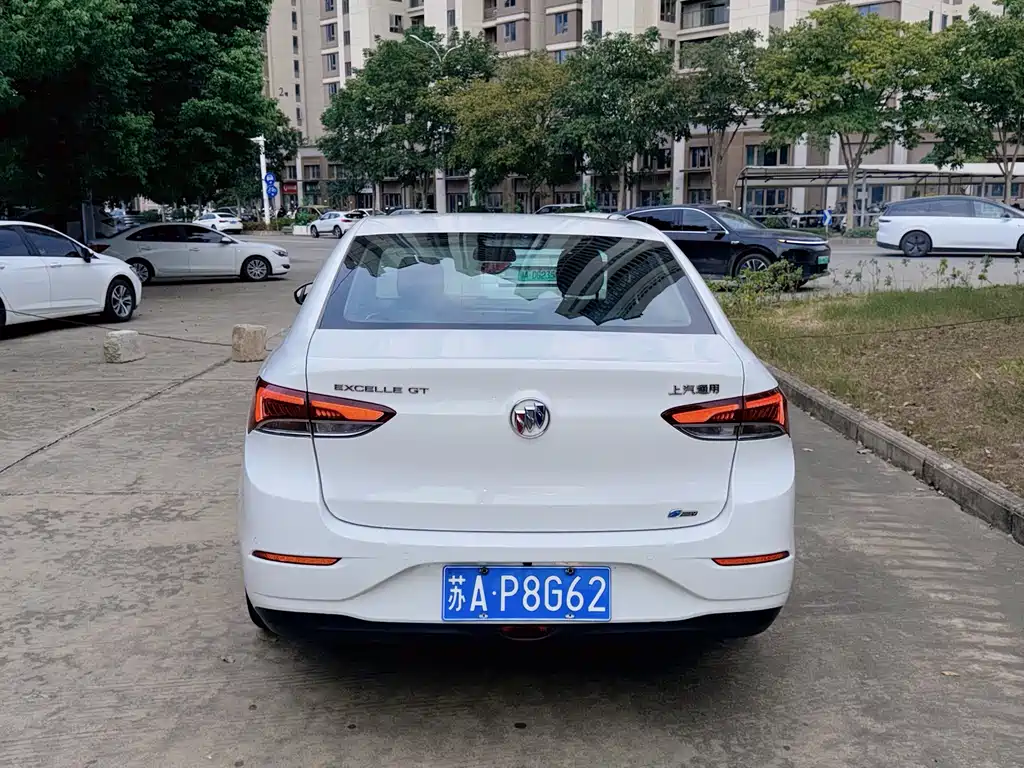 Buick Excelle — миниатюра 5