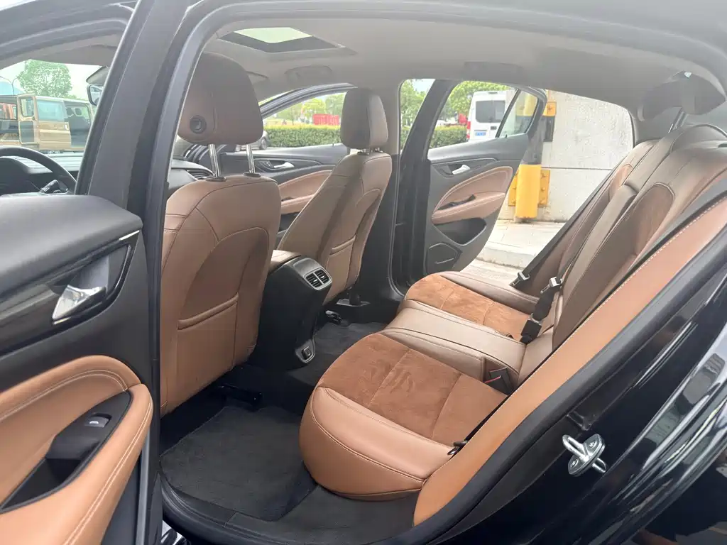 Buick Regal — миниатюра 11