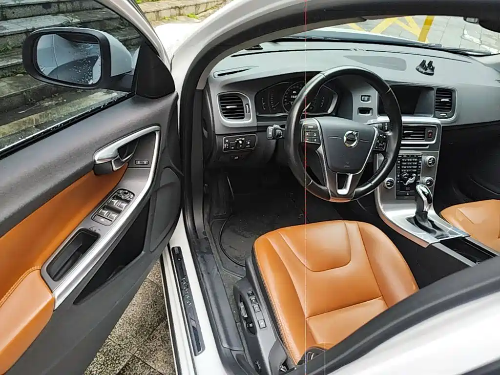 Volvo S60 — миниатюра 16