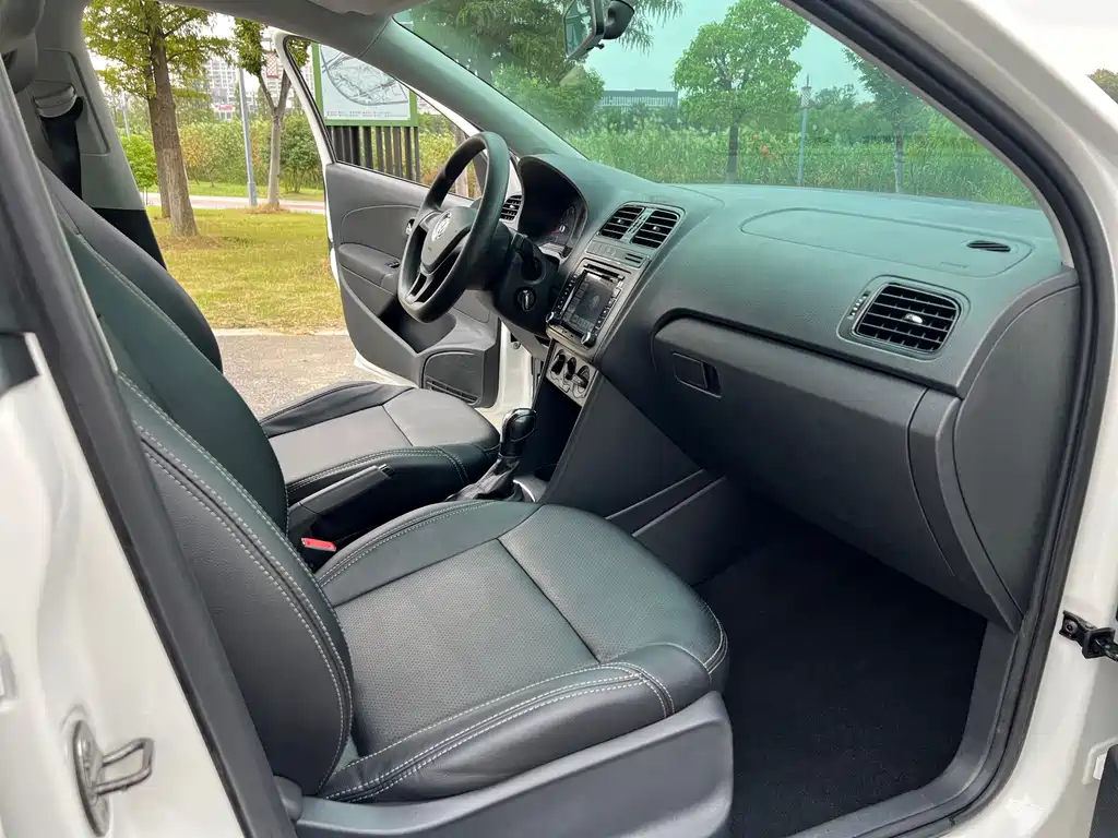 Volkswagen Polo — миниатюра 12