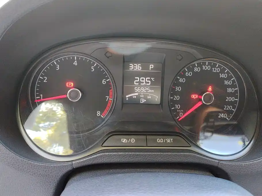 Volkswagen Polo — миниатюра 14