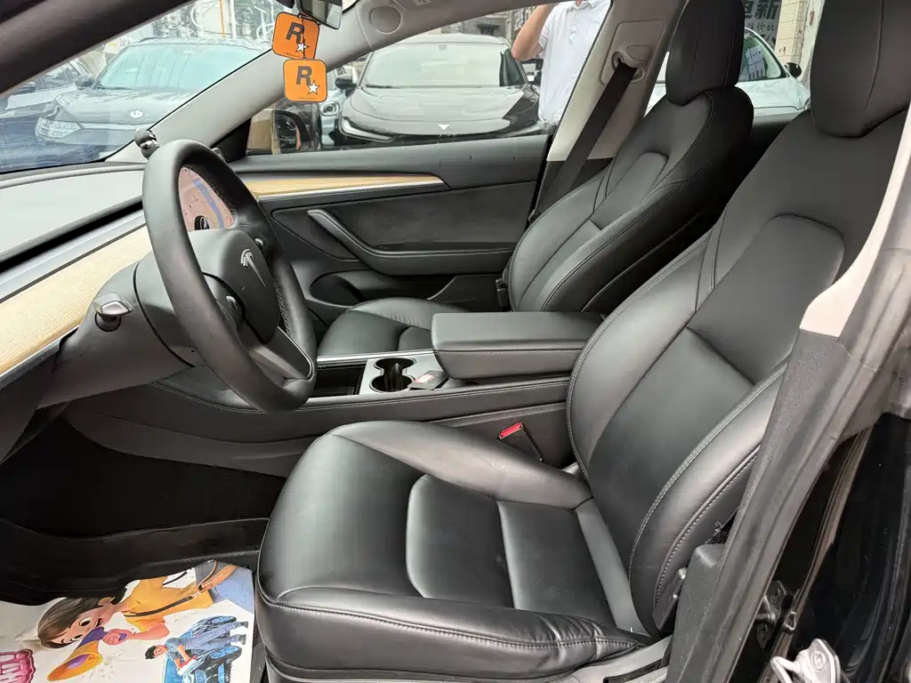 Tesla Model 3 2021 3D1