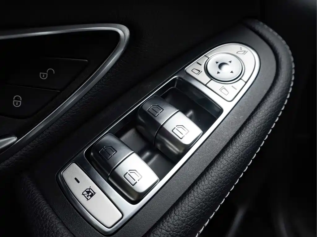 Mercedes-Benz GLC — миниатюра 10