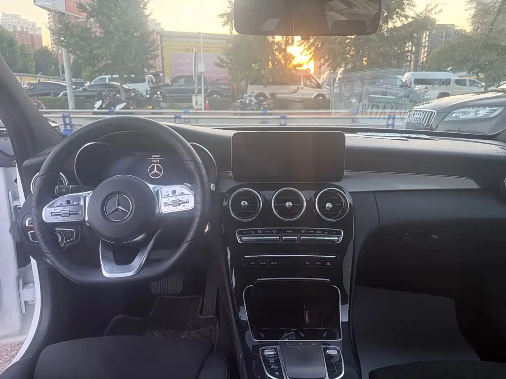 Mercedes-Benz C-Class — миниатюра 9