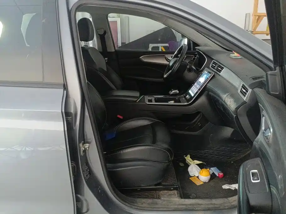 Roewe RX5 — миниатюра 8