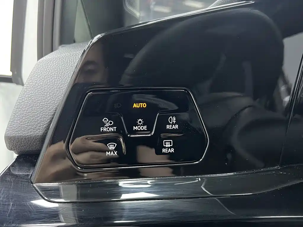 Volkswagen Golf — миниатюра 10