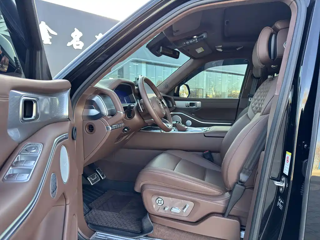 TANK TANK 700 NEW ENERGY