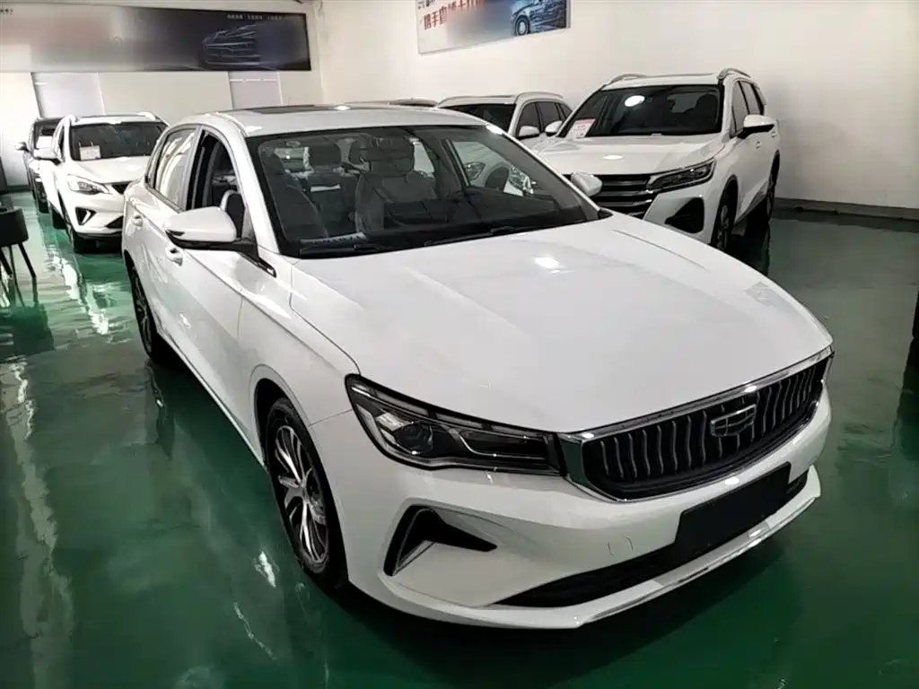 Geely Emgrand 2023 4 Champion 1.5L MT Luxury