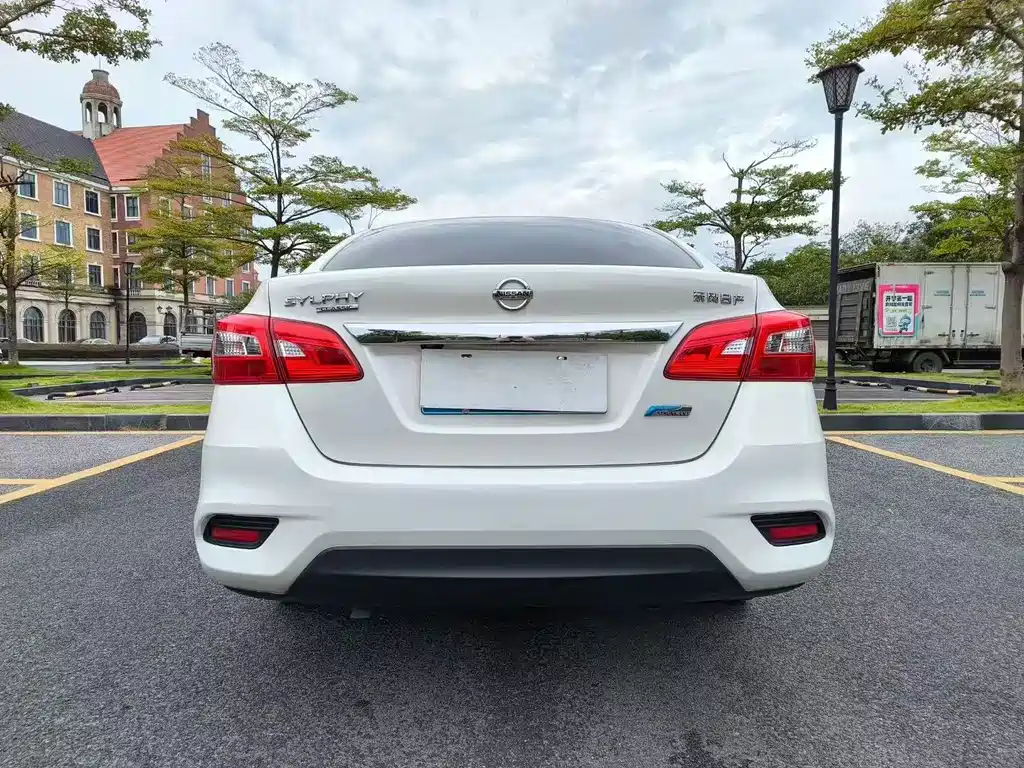 Nissan Sylphy — миниатюра 8