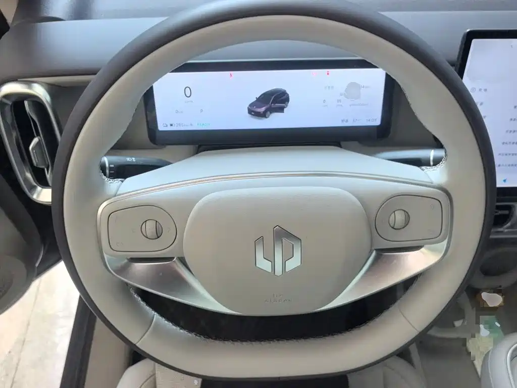 Leapmotor Leapmotor B10 — миниатюра 7