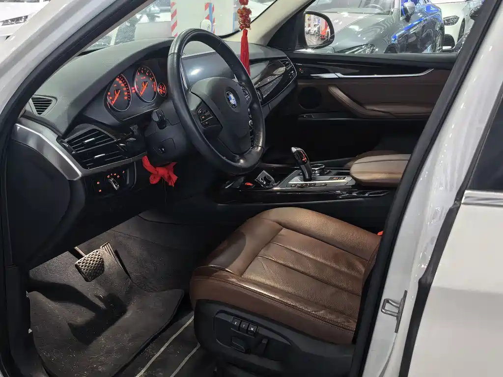 BMW X5 (Import) — миниатюра 6