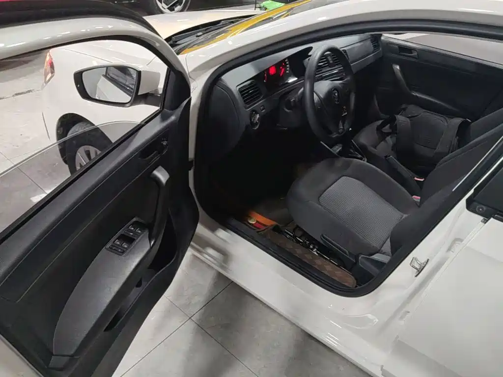 Volkswagen Santana — миниатюра 16