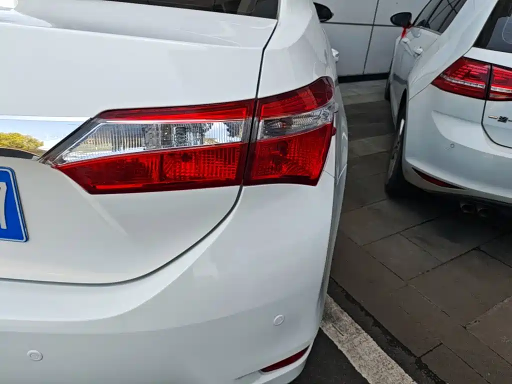 Toyota Corolla — миниатюра 8