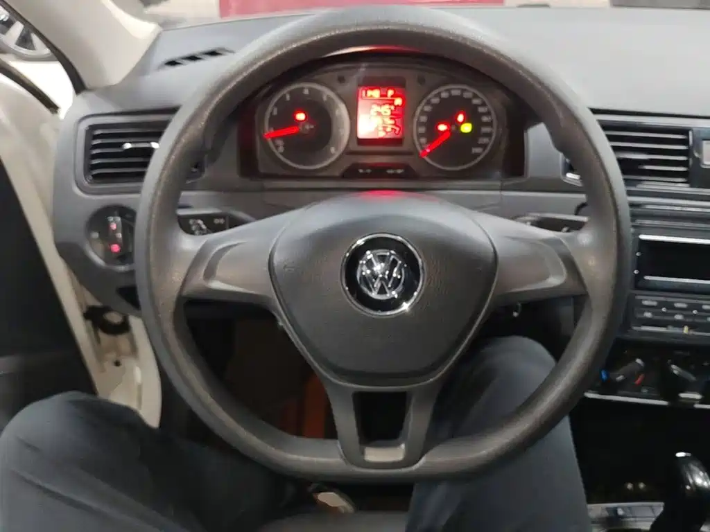 Volkswagen Santana — миниатюра 11