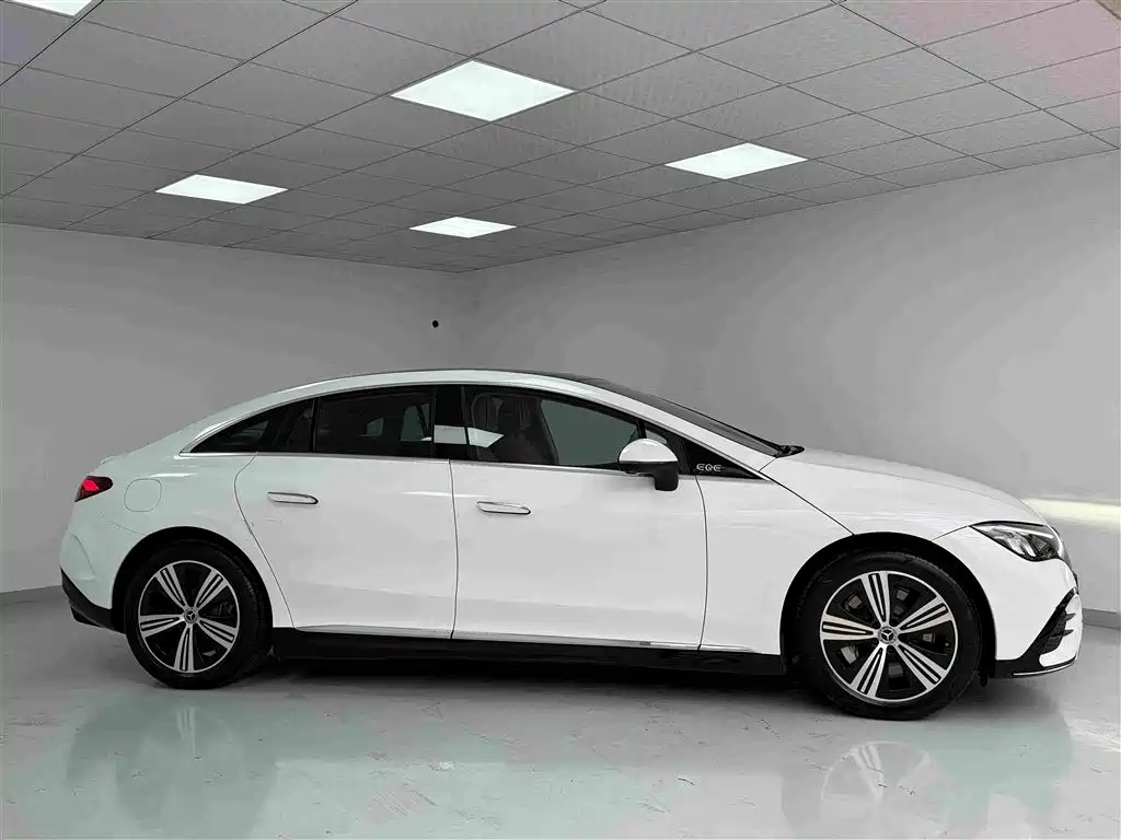 Mercedes-Benz EQE — миниатюра 3