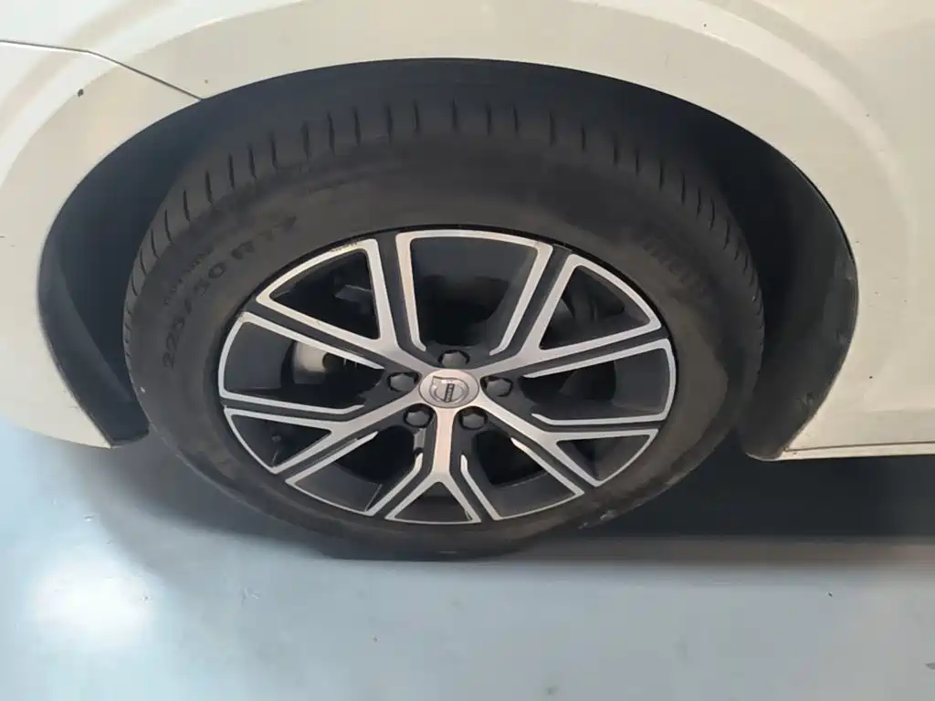 Volvo S60 — миниатюра 23