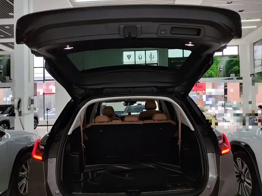 NIO ES8 — миниатюра 19