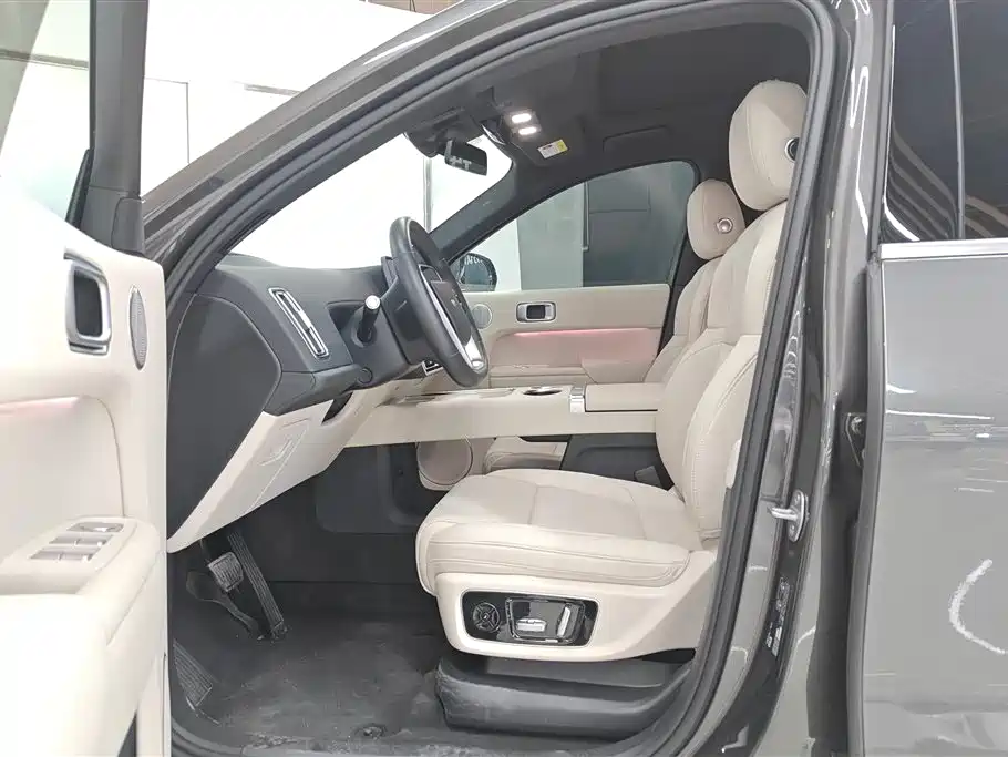 Li Auto L8 2023 Pro