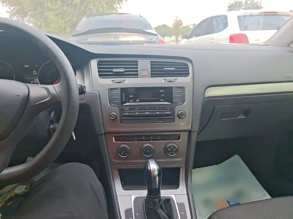 Volkswagen Golf — миниатюра 10