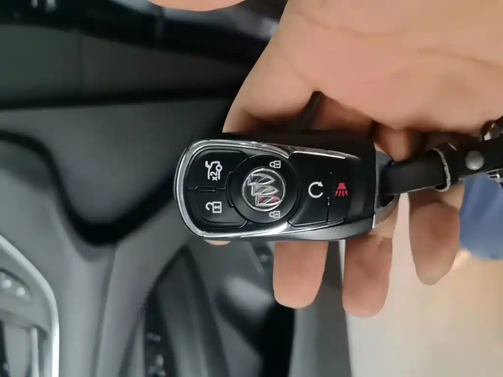 Buick LaCrosse — миниатюра 9