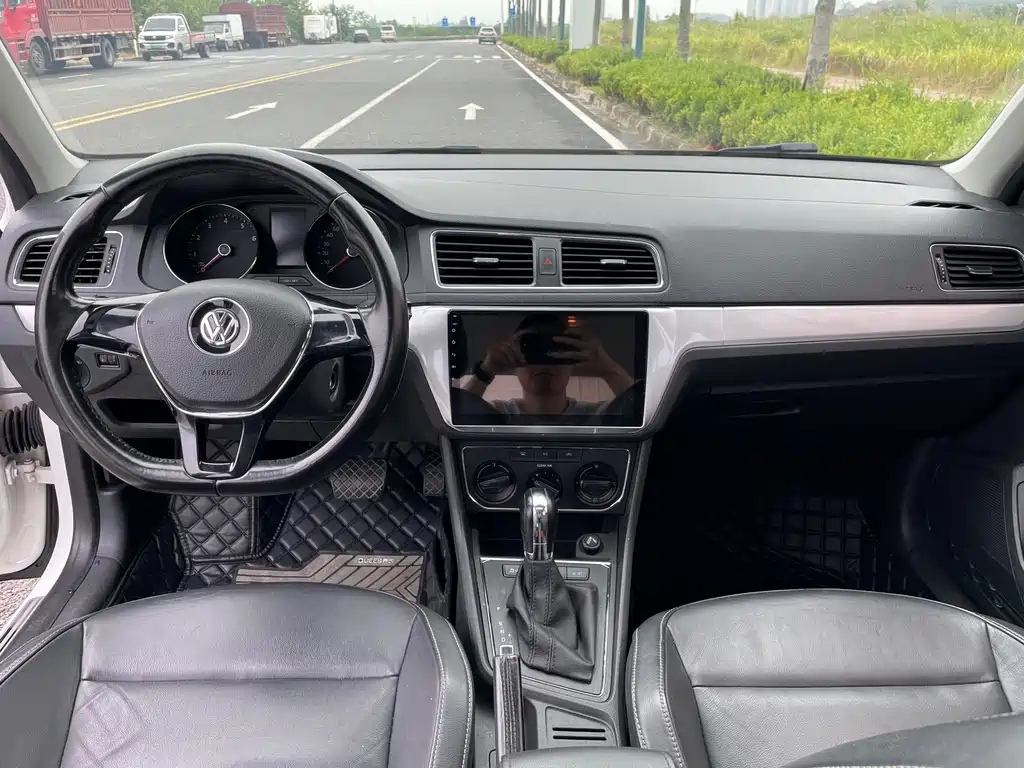 Volkswagen Lavida — миниатюра 13