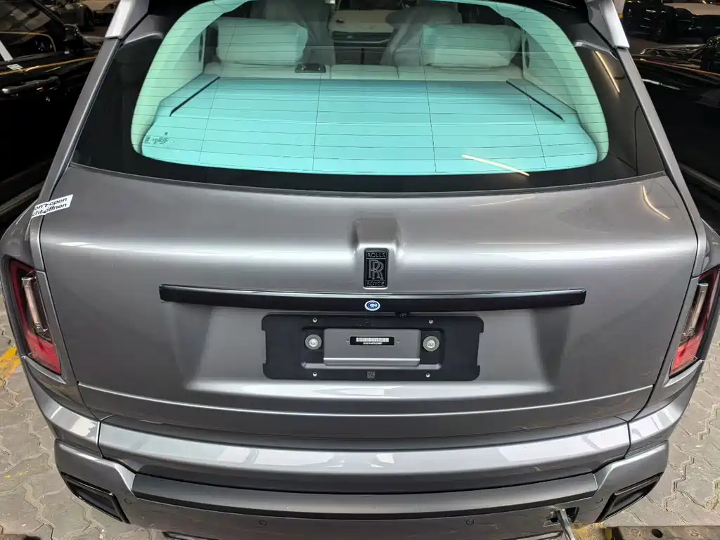 Rolls-Royce Cullinan — миниатюра 5