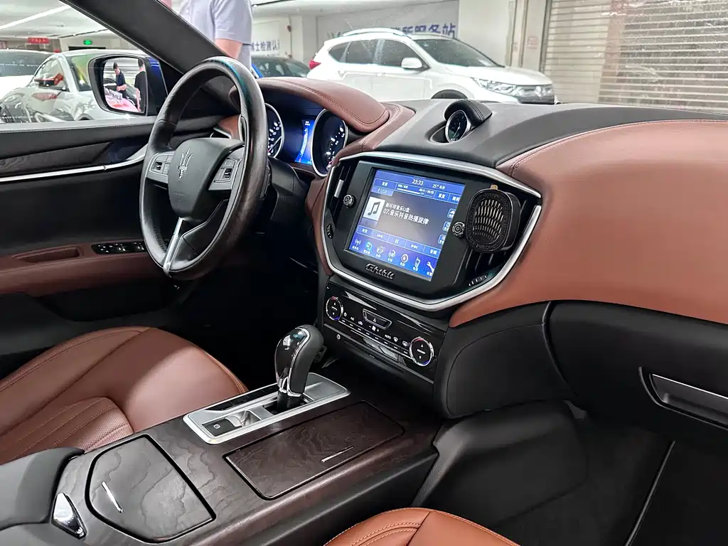 Maserati Ghibli — миниатюра 14