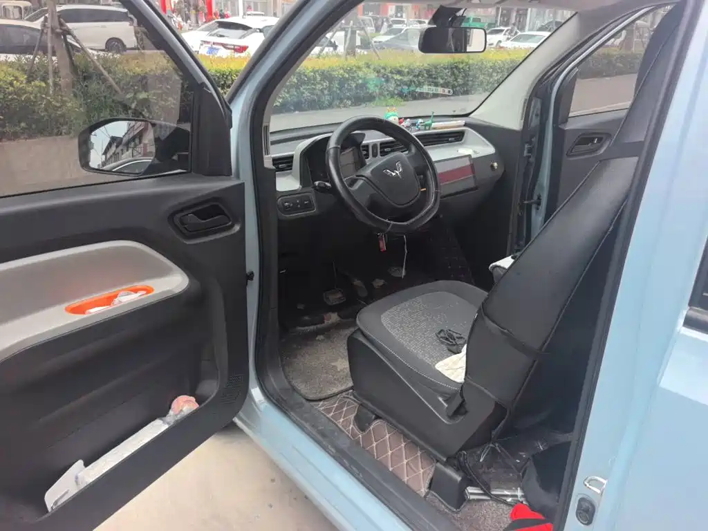 Wuling MINIEV — миниатюра 13