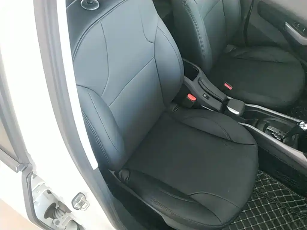 Peugeot 2008 — миниатюра 25