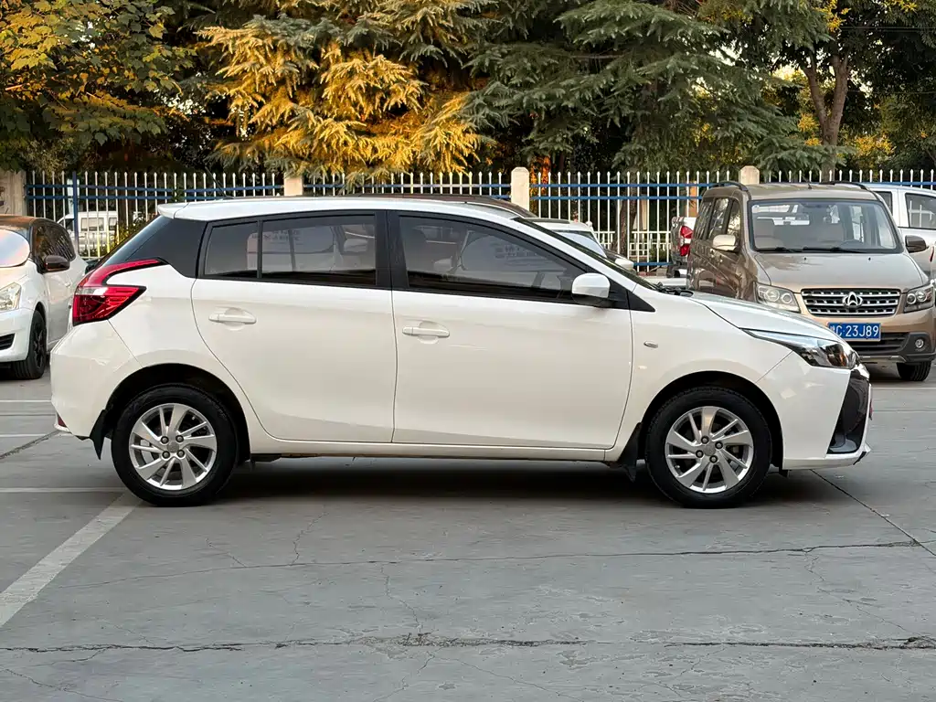 Toyota Yaris L — миниатюра 16