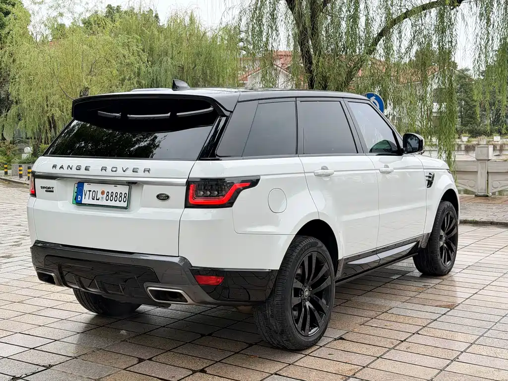 Land Rover Sport PHEV — миниатюра 5