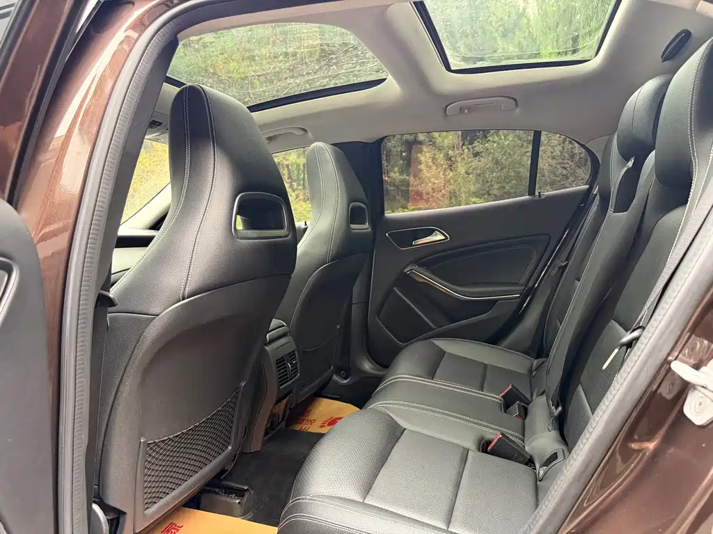 Mercedes-Benz GLA — миниатюра 8