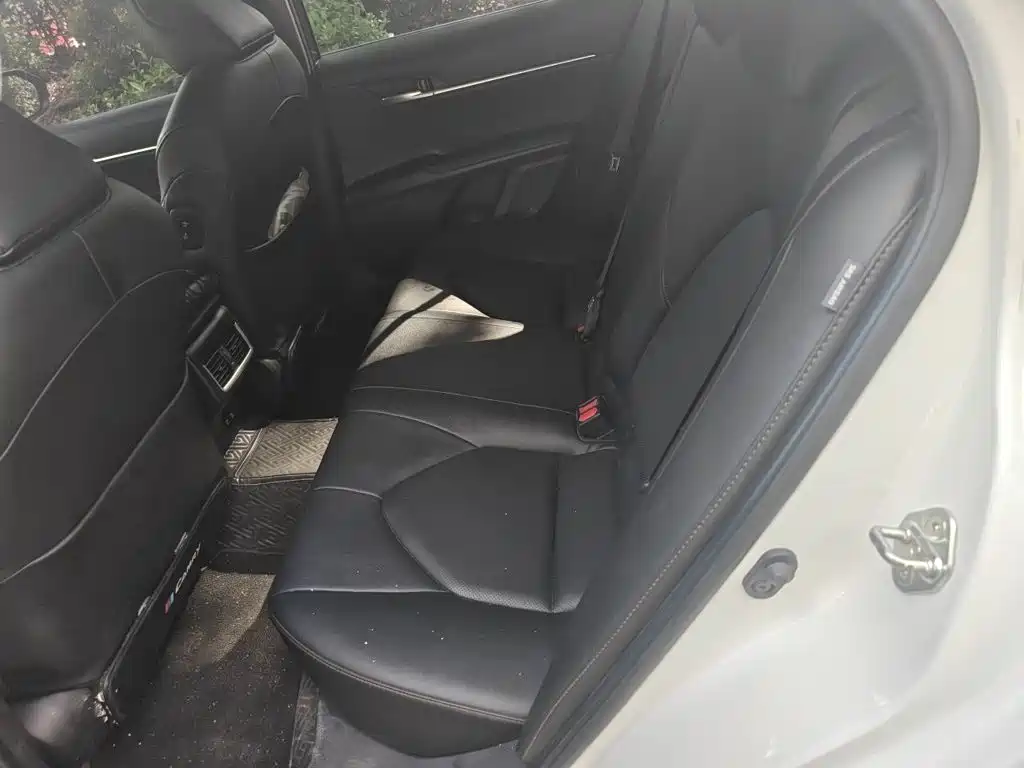 Toyota Camry — миниатюра 15