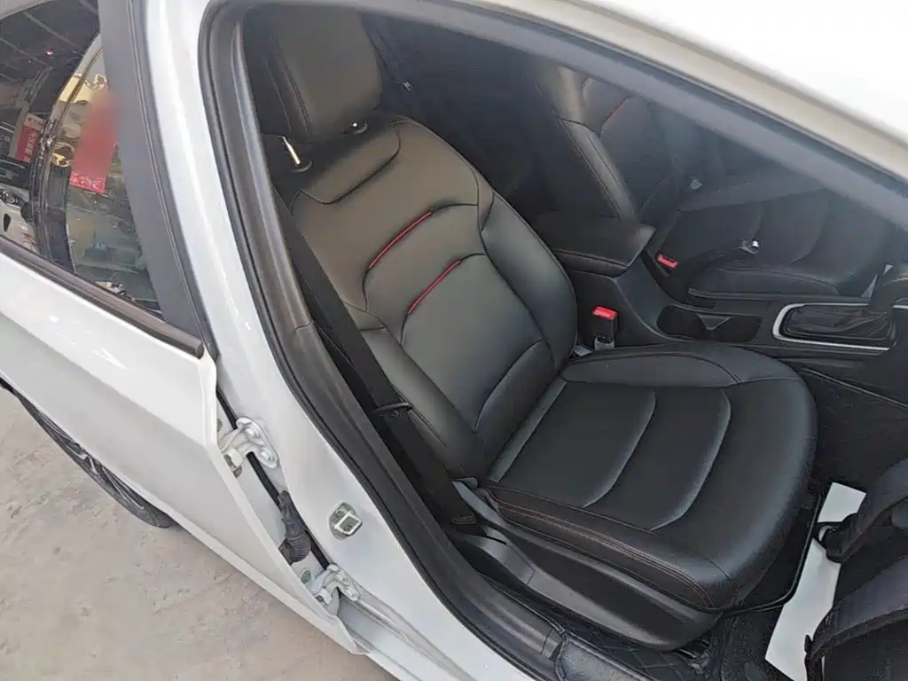 Chevrolet Monza — миниатюра 25