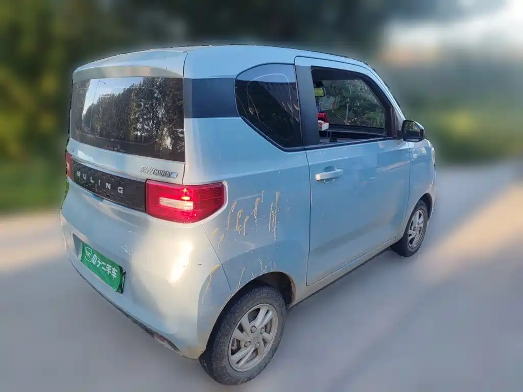 Wuling MINIEV — миниатюра 4