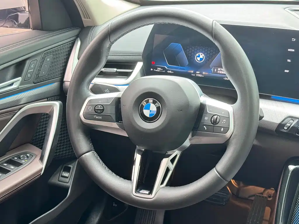 BMW X1 — миниатюра 13