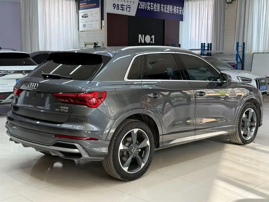 Audi Q3 2023 35 TFSI Fashion (1.4T)