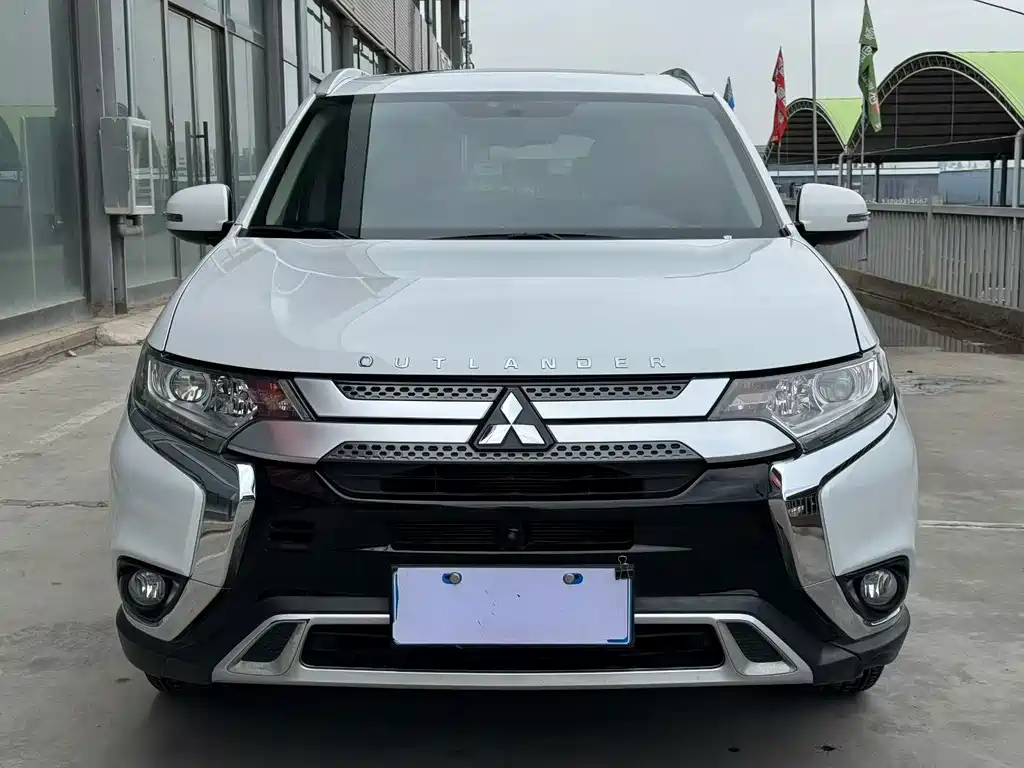 Mitsubishi Outlander — миниатюра 2