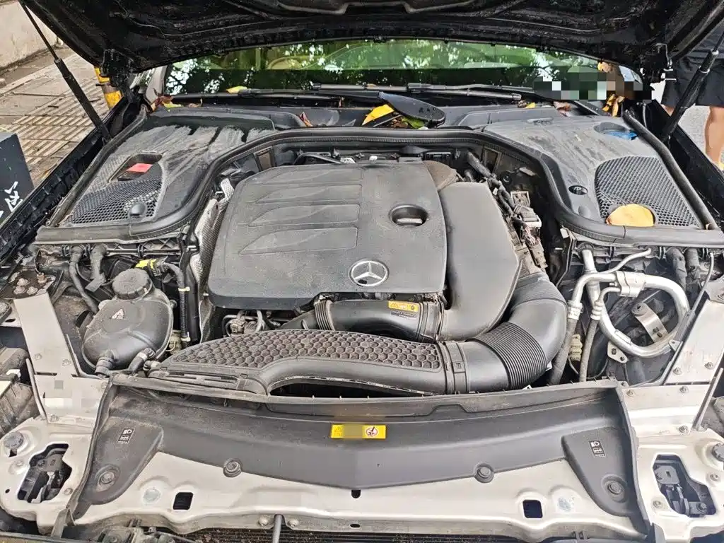 Mercedes-Benz E-Class — миниатюра 16