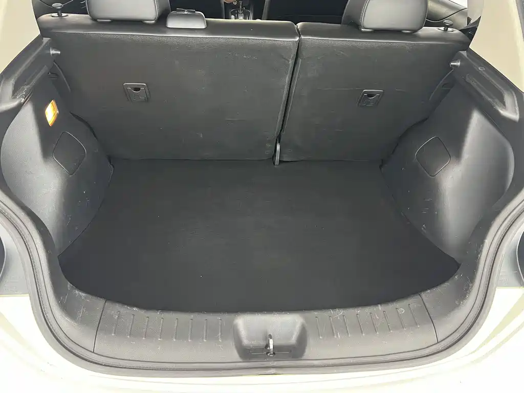 Nissan Tiida 1.6L CVT Smart Type, фото 26