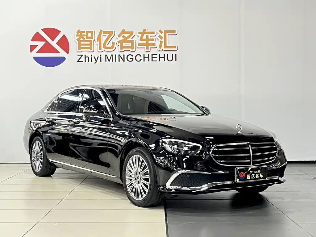 Mercedes-Benz E-Class — миниатюра 12