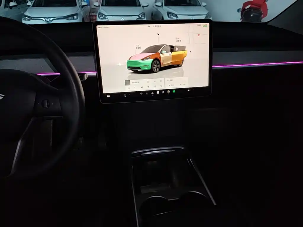 Tesla Model Y — миниатюра 13