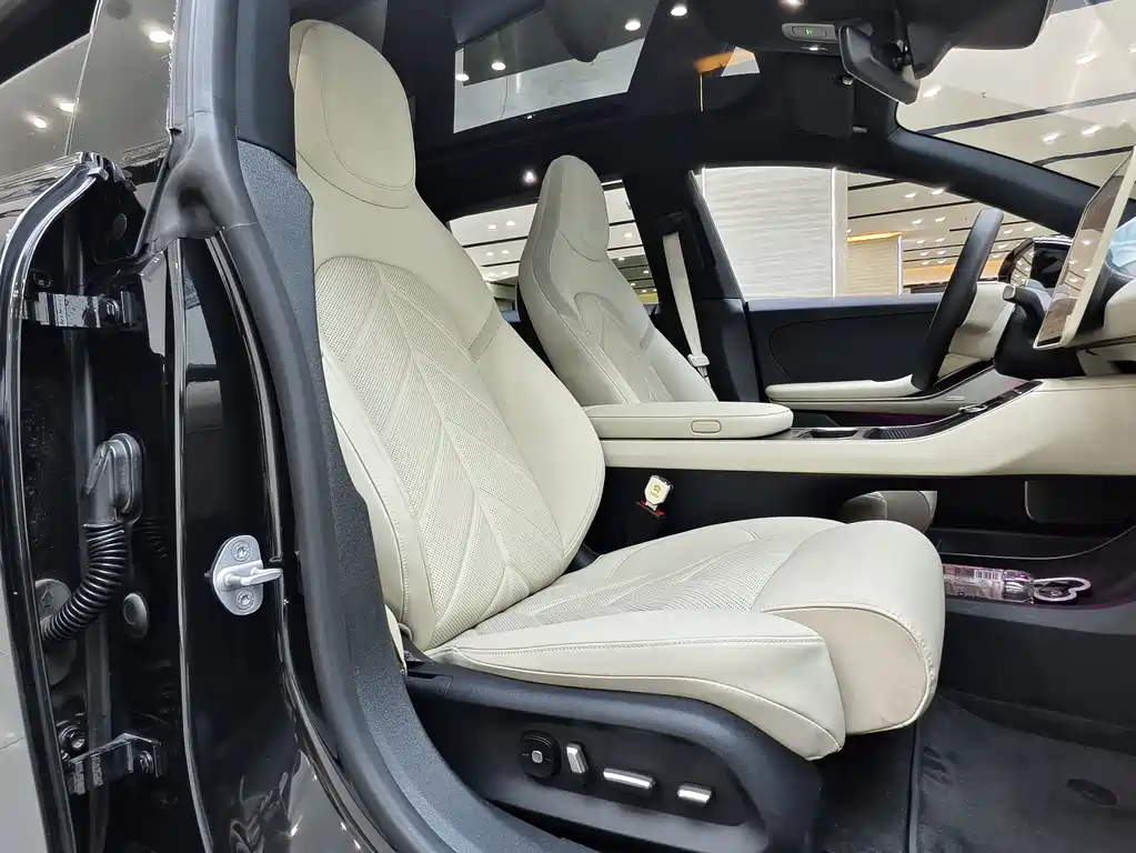NIO ET5T 2025 75kWh Touring